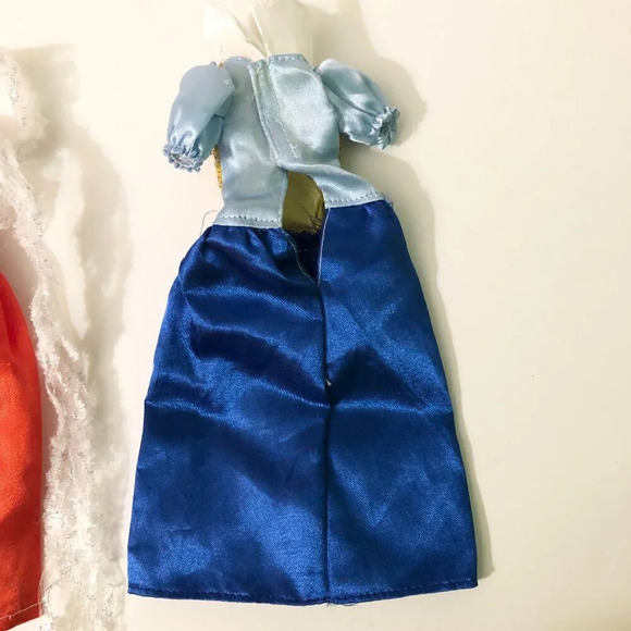 Assorted Lot of  Dolls Dresses Barbie and Other Clothing - Picture 10 of 15